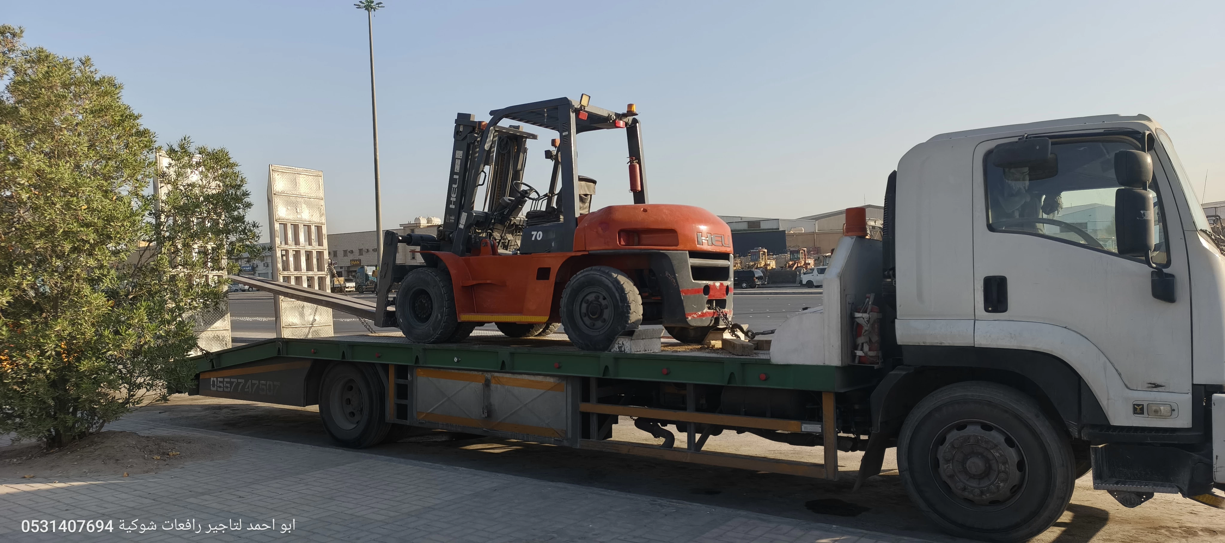 فوركلفت رافعات شوكية سقالات كهرباء سيزرلفت مانلفت للايجار مديل حديث الرياض الخرج جده